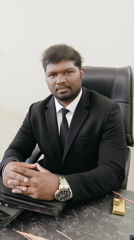 Manager Mr.Snowin